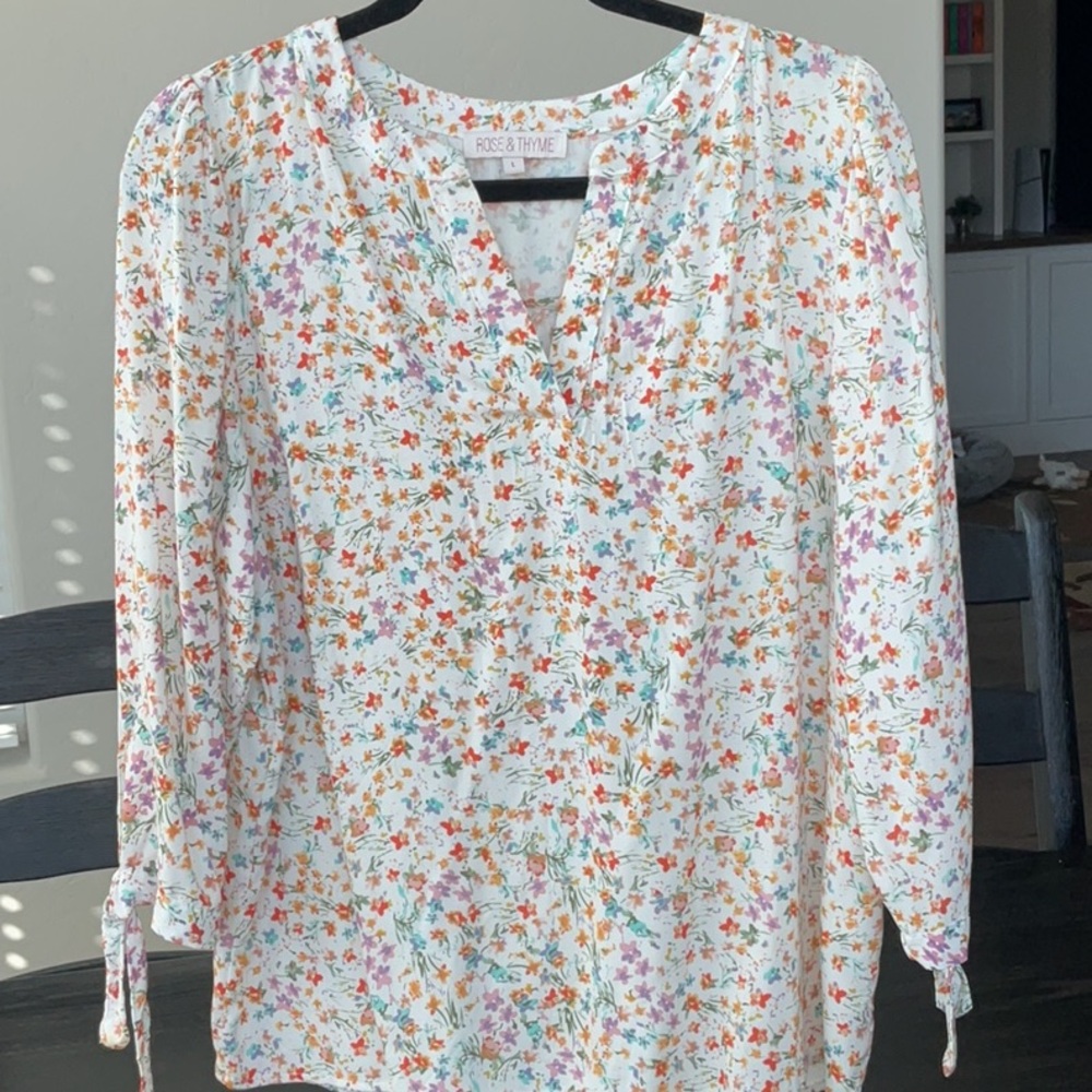 Rose & Thyme Floral Top - Picture 12 of 12